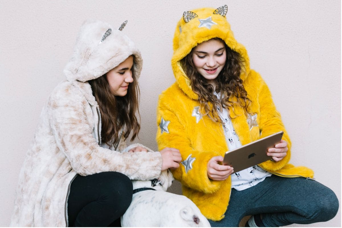 how to get warm clothes rimworld